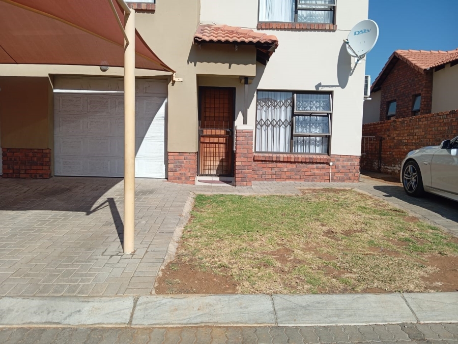 3 Bedroom Property for Sale in Waterval East North West